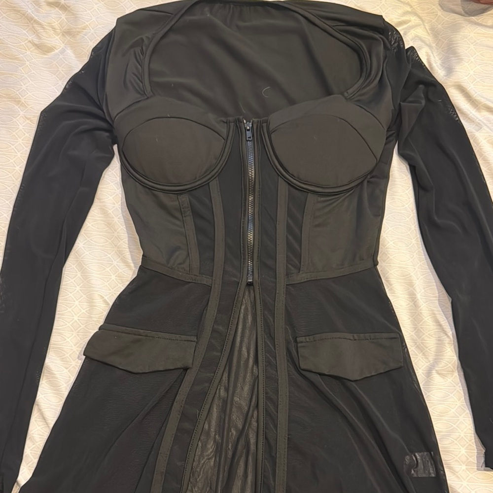 Chic Black Corset Dress with Zipper